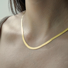Load image into Gallery viewer, 10K Herringbone Chain Necklace